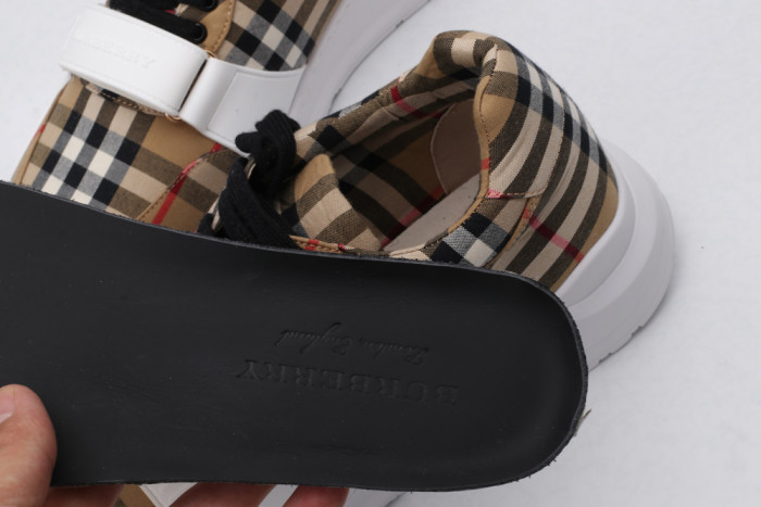 BUR*ERRY SNEAKER