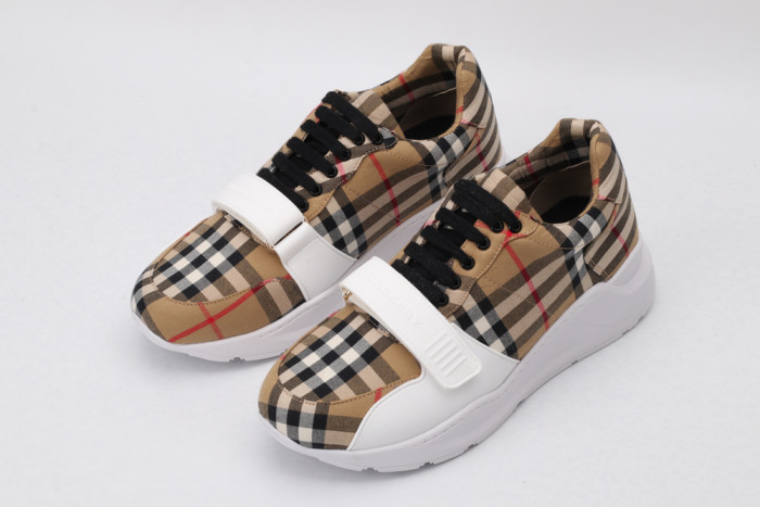 BUR*ERRY SNEAKER