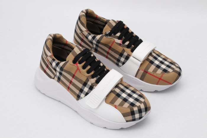 BUR*ERRY SNEAKER