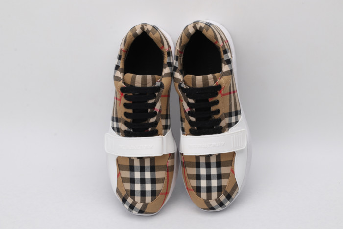 BUR*ERRY SNEAKER