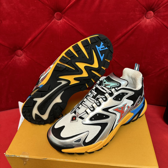 L*V SNEAKERS