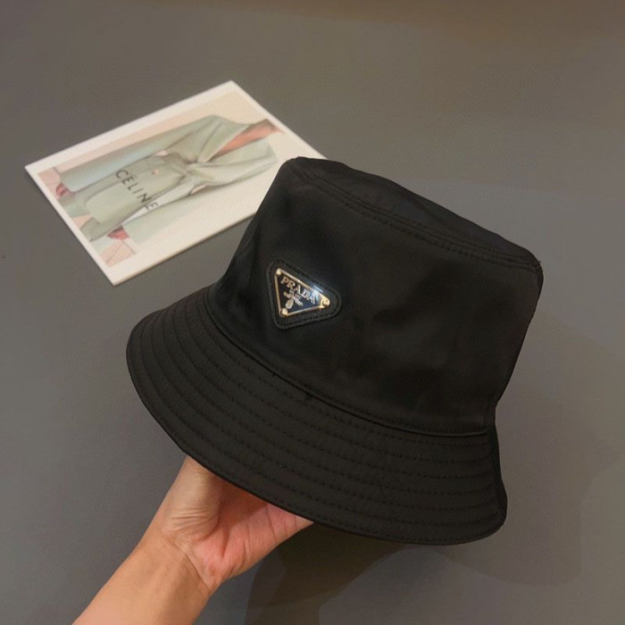 Pra*a  re-nylon hat