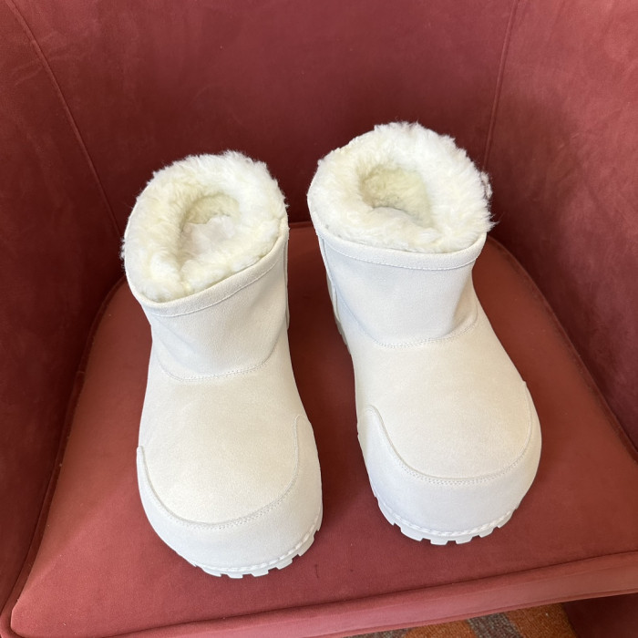 Ba*len*cia*ga boots