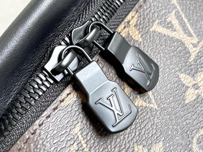 L*V FANNY PACK