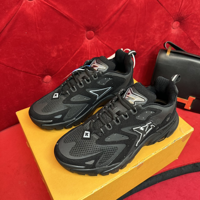 L*V SNEAKERS