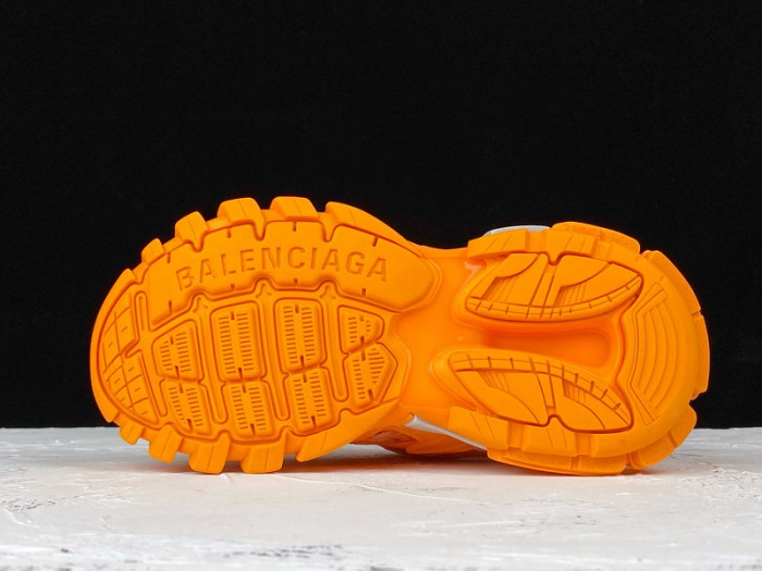 Ba*len*cia*ga track trainer