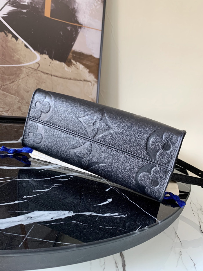 LV BAG Onthego Monogram