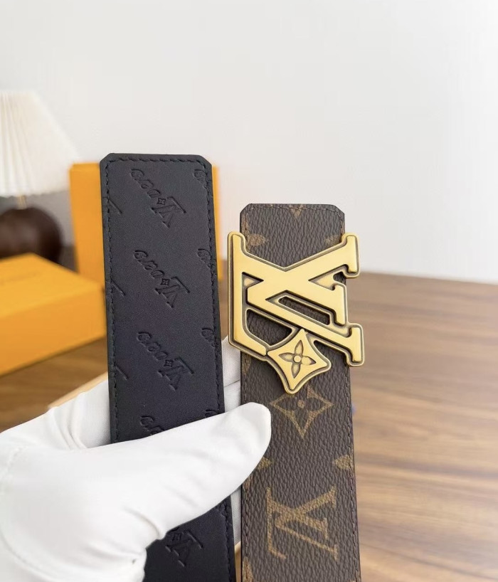 LOUI VUITTO BELT