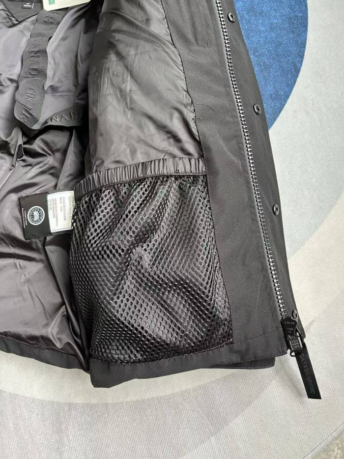 Can*a G00se down jackets