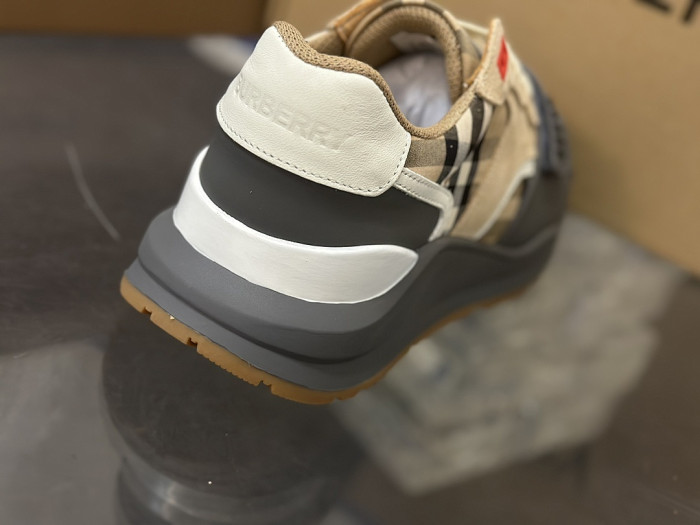 BUR*ERRY SNEAKER