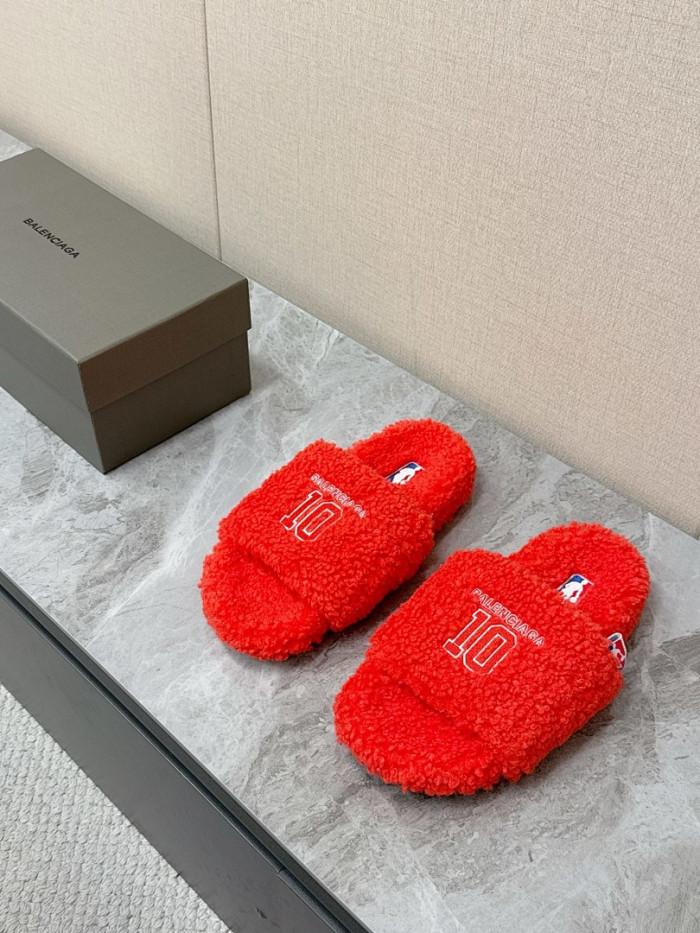 Ba1en*iaga FURRY SLIDE SANDAL