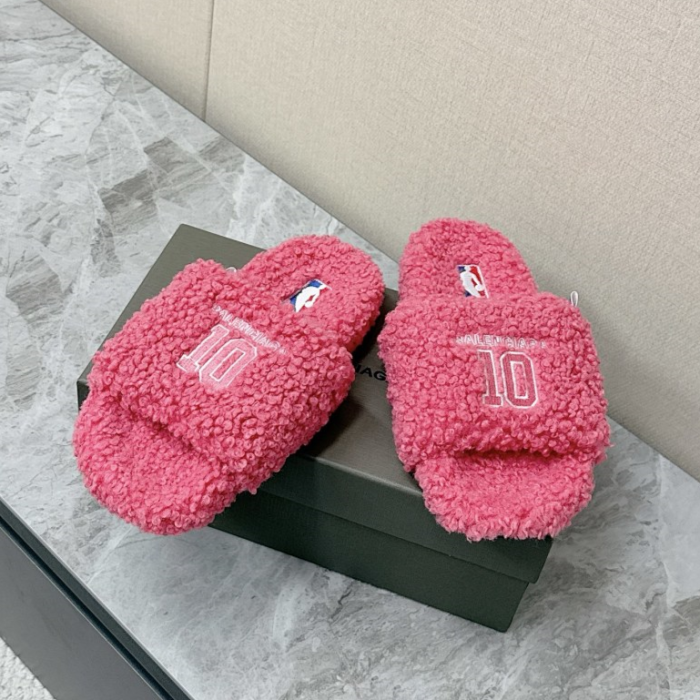 Ba1en*iaga FURRY SLIDE SANDAL