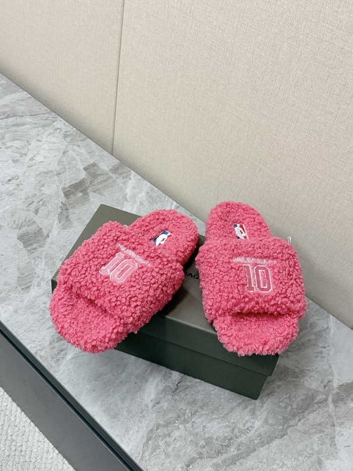 Ba1en*iaga FURRY SLIDE SANDAL
