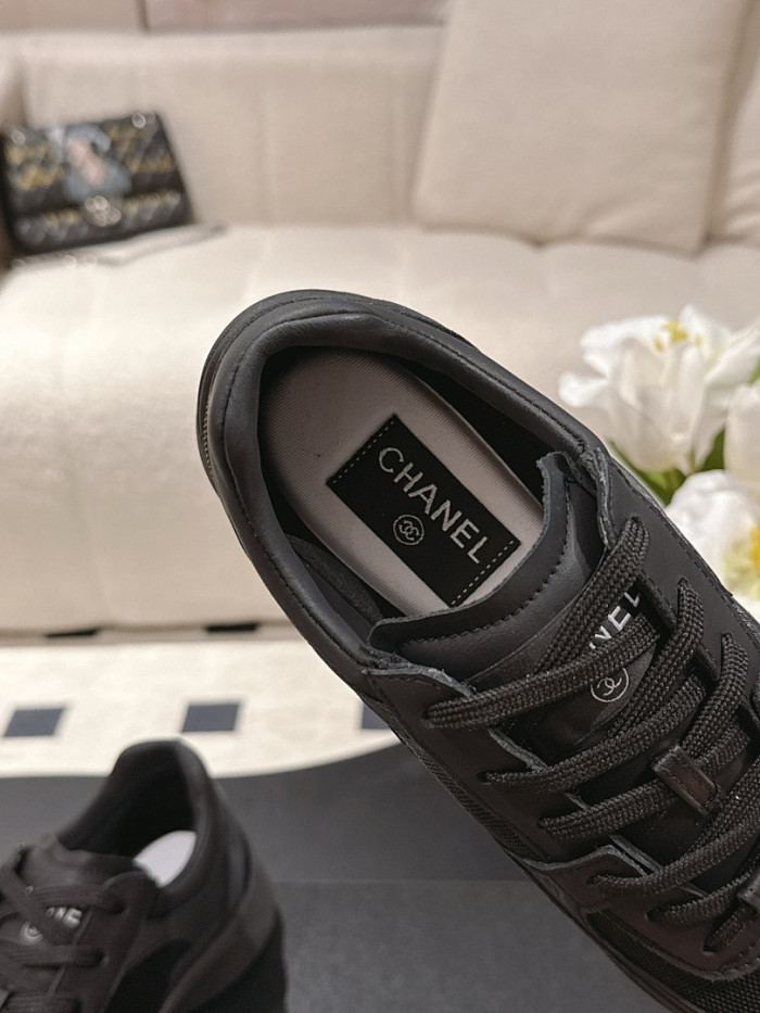 Ch**el sneaker