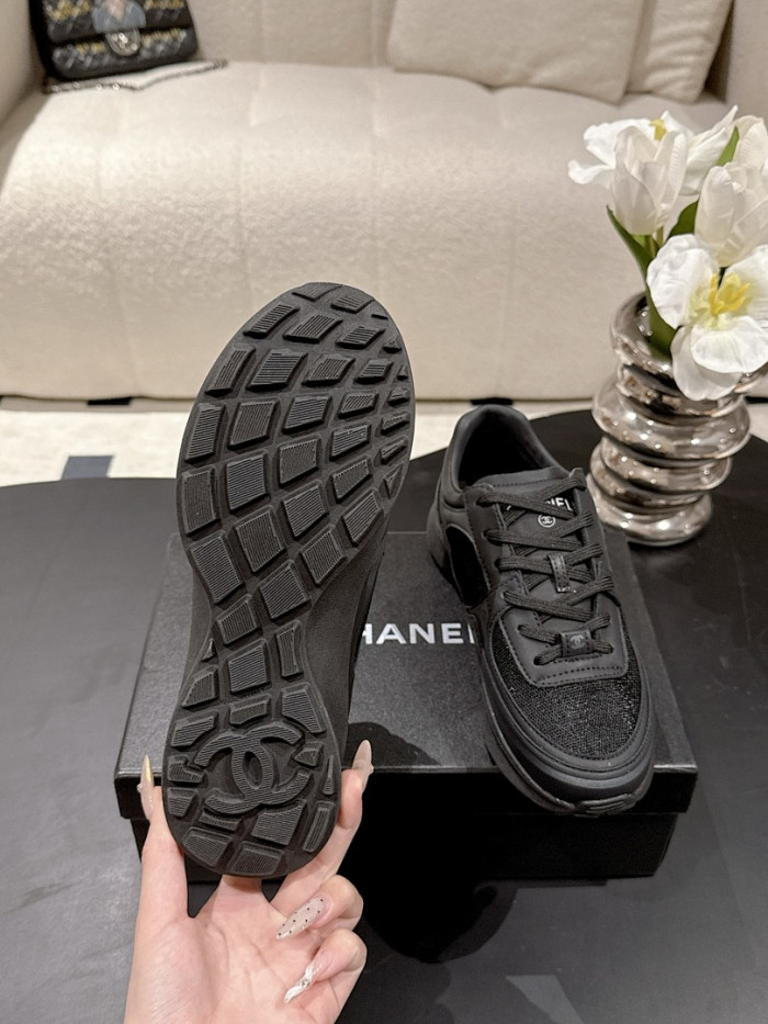 Ch**el sneaker