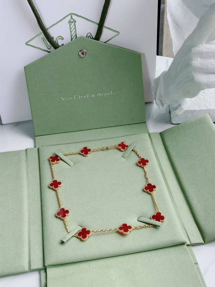 V*n Cl**f & Arpels Vintage Alhambra Bracelet