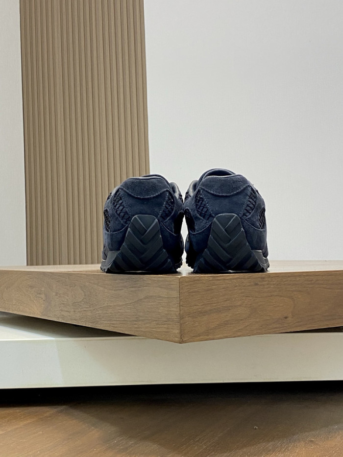 B0tt*ga Ven*ta ORBIT SNEAKER