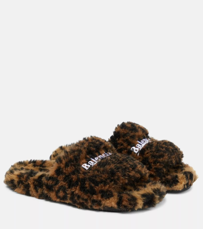 Ba*len*cia*ga furry slide sandal