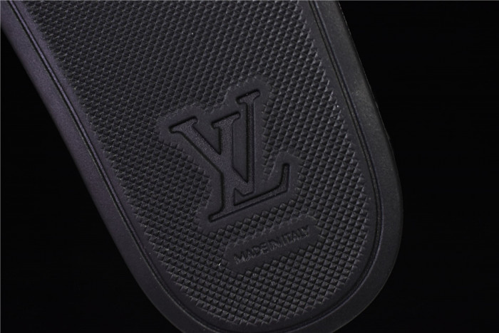 LO** VUI* SANDALS