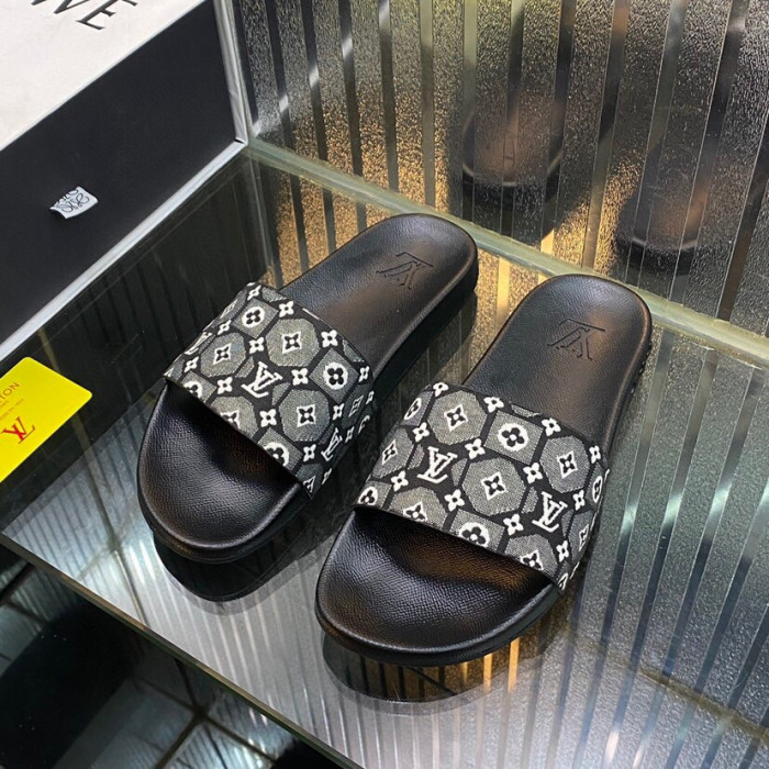 LO** VUI* SANDALS