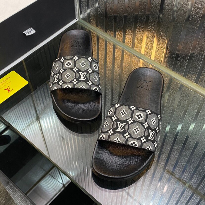 LO** VUI* SANDALS