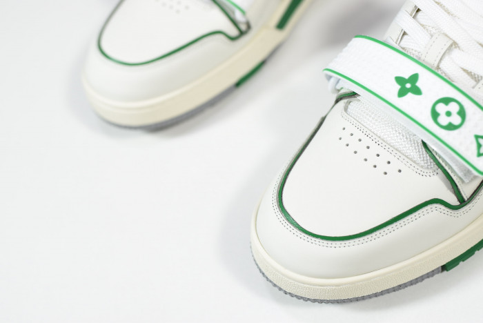 LOU VUIT SNEAKERS