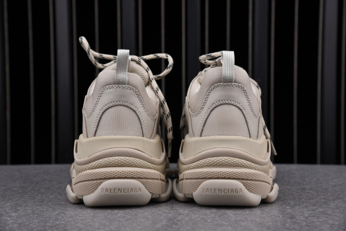 Ba*len*cia*ga triple s beige (w) 524039w2fw19700