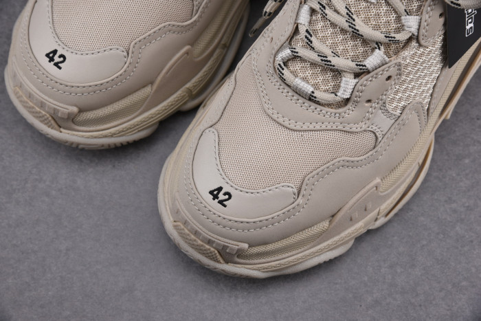 Ba*len*cia*ga triple s beige (w) 524039w2fw19700
