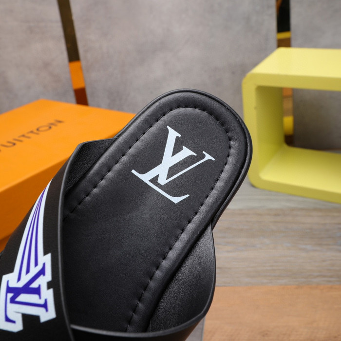 LO** VUI* SANDALS