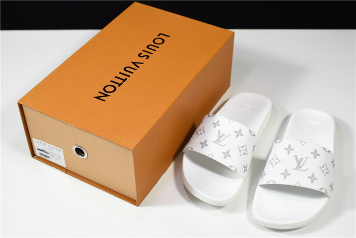 LO** VUI* SANDALS