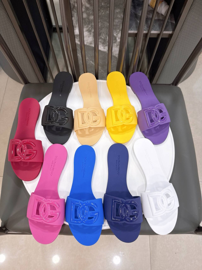 D01ce&Gab*a*a Bianca Interlock Slide Sandal